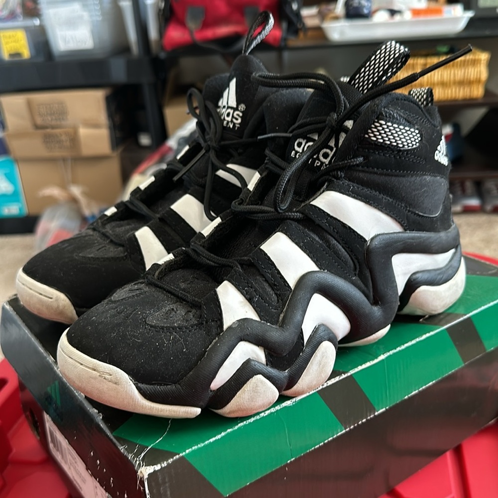 Barely Worn! Men’s - Crazy 8 - Addidas - Size 8